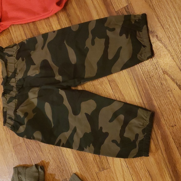 Two cute outfits - Picture 5 of 8